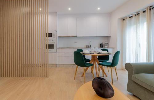 Santiago Apartment | Balcones de San Pedro