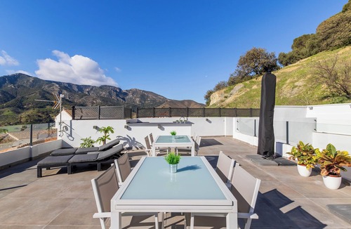 Carratraca Apartment | BANDERAS & SPA HIDROMASSAGE MAYA(CAMINITO DEL REY/MASSAGE ON REQUEST)