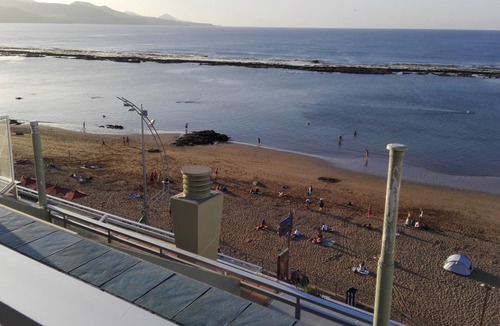 Las Palmas de Gran Canaria Apartment | Beachfront penthouse 'be the sky' with a 30 Square meter terrace
