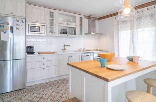 Alozaina House | Beautiful apartment with pool in picturesque white village Alozaina.