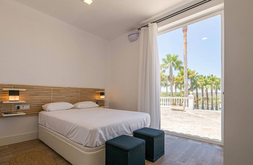Brena y Marismas de Barbate Natural Park Apartment | Beautiful apartment with outdoor pool, located very close to beautiful nature and only 3 km from the