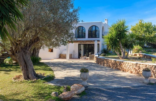 Sant Antoni de Portmany Villa | Beautiful finca 11 rooms 16 guests
