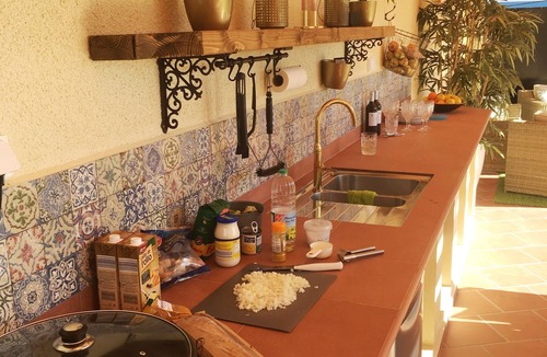 Torrevieja Villa | Beautiful private pool villa near the beach and city