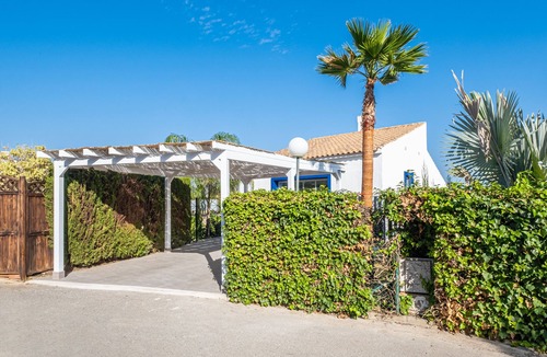 Hoya de los Patos Villa | Beautiful villa with pool, sea view, on the Golf de Bonalba, Alicante.