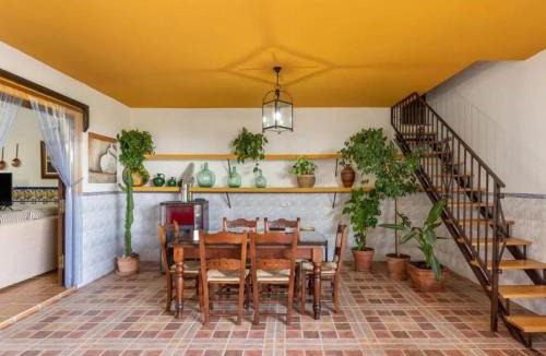 Baena Villa | Beautiful villa with private pool in Baena – 221 m²