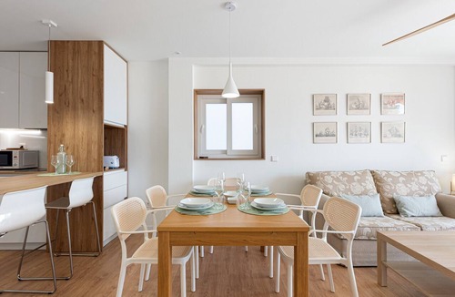 Malaga-Este Apartment | Bellavista Apartamento Marmen: Sea View, Outdoor Spaces, Wi-Fi & Air Conditioning