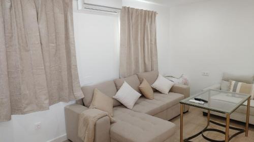 Distrito Centro Apartment | Bonito, céntrico y fresco apartamento Santa Marina