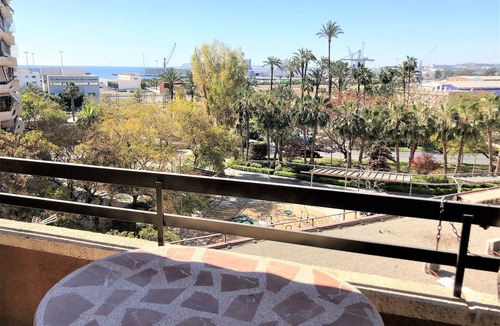 Ensanche Diputacion Apartment | BONITO PISO CON VISTAS AL MAR