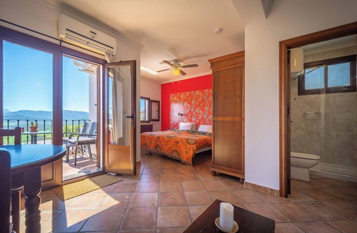 Teba Bed & Breakfast | Boutique B&B Casa La Calera 15+/Caminito del Rey-15 min/Ronda-25 min/Town-5 min