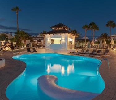 Playa Blanca Hotel | Boutique Hotel H10 White Suites - Adults Only