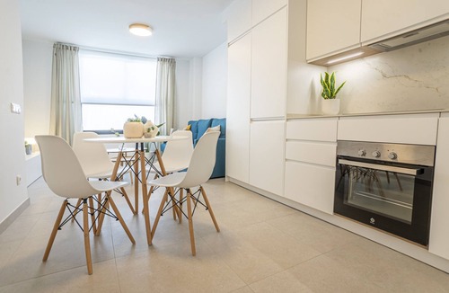 Capuchinos Apartment | Brand New · Modern Comfort in Málaga by VGC