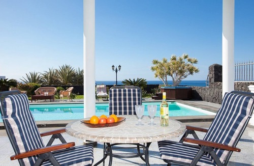 Puerto Calero Villa | Bright and Spacious Puerto Calero Villa | 3 Bedrooms | Villa Viejo