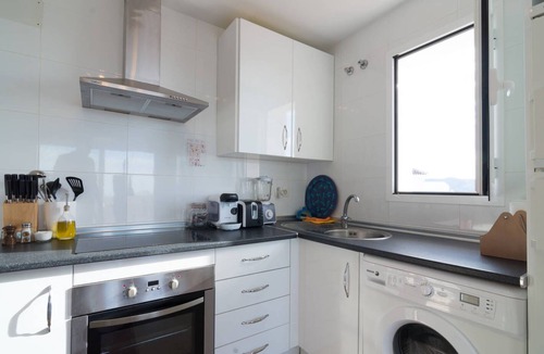 Benagalbon Apartment | bright apartment, big terrace, stunning sea and mountainviews, summerpool