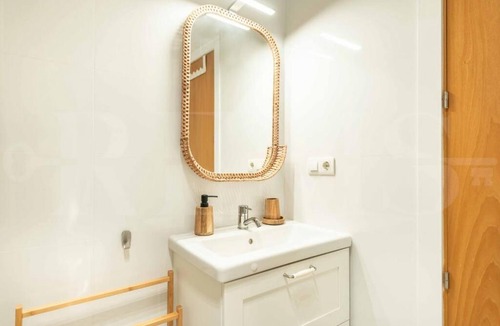 La Goleta Apartment | Bright apartment near the historic center by REMS