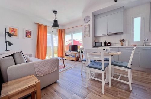 Capuchinos Apartment | Bright apartment with terrace, BBQ, parking and air conditioning in Málaga
