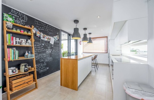 Conil de la Frontera Villa | Bright Coastal Villa with Pool Near the Beach in Conil de la Frontera
