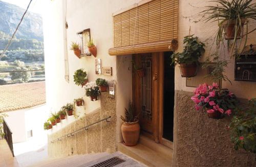 Quatretondeta House | Ca iaia Rosario - Casa rural con catas premiadas, obrador y senderismo