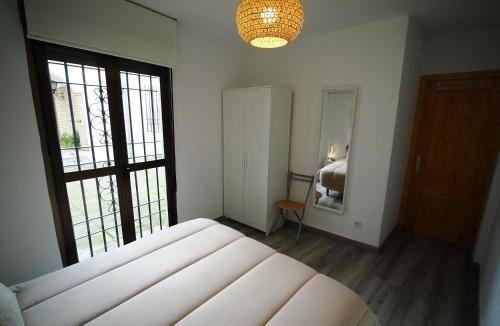San Basilio Apartment | Calle San Basilio - Patios. Aparcamiento gratis