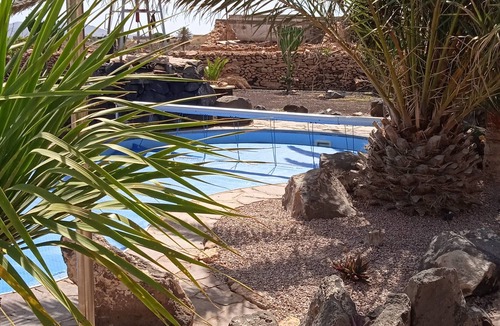 Tuineje Ski Chalet | Canarian House with Private Heated Pool