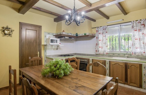 Arriate Apartment | Cantarrana 2 Apartment: Pool, Wi-Fi, Air Conditioning in an Idyllic Setting