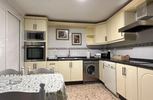 La Algaba Apartment | Casa amplia a un paso de Sevilla