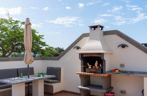 Playa Blanca Villa | Casa Bonita - Pool & Hot Tub by Villas Now