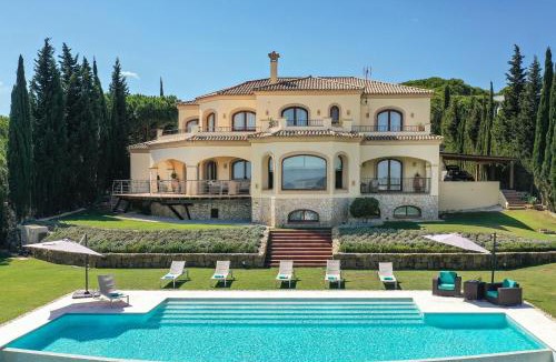 San Roque Villa | Casa Ceylan Luxury 8 Bed Villa with Sea, Golf & Mountain Views