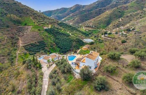Arenas Villa | Casa de la Luz | Private 4BR Villa & Pool Escape