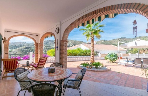 Canillas de Albaida Villa | Casa Dini - 3 bedroom villa in Canillas de Albaida with Private Pool