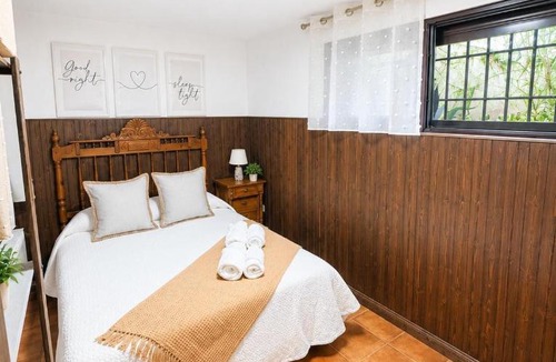 Nambroca House | Casa La Bienvenida con patio y aparcamiento - Apartamentos Aloha Toledo