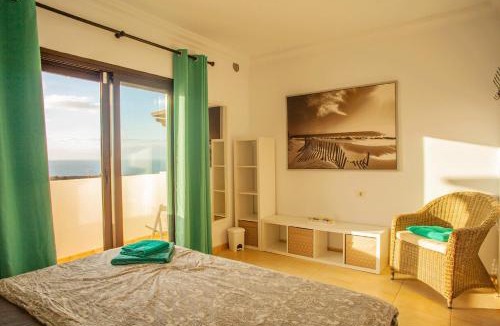 Tinajo House | Casa-la-Costa - Villa with Pool for Groups, Families and Retreats