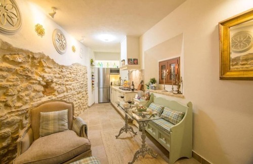 Medina-Sidonia Apartment | Casa La Muralla: a romantic boutique house by the historic walls of Medina Sidonia