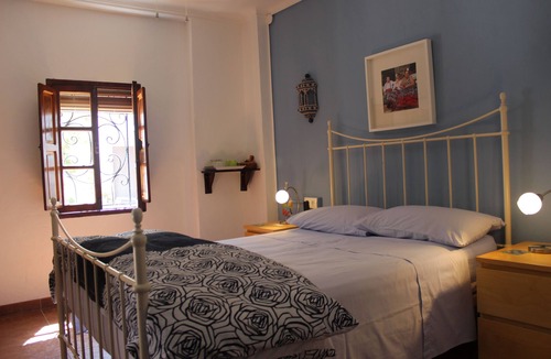 Almedinilla Bed & Breakfast | Casa La Nuez B&B, yurt, spacious bathrooms, free WiFi, terrace, pool, garden