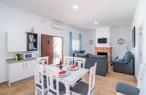 La Lantejuela Cottage | Casa Lola Holiday Home - Lantejuela