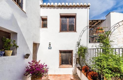 Pinos del Valle House | Casa Luna - Traditional spanish village house with pool