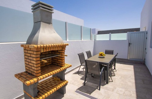 Playa Blanca Villa | Casa Moda is Short walk to Marina Rubicon, bars/restaurants, boutique shops