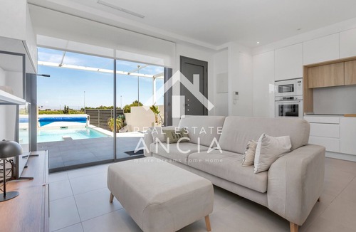 Rojales Villa | Casa Rojales Sweetwood - Luxury villa with private pool & jacuzzi