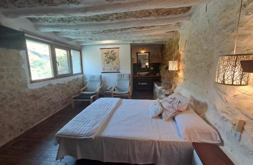 Benisili House | Casa rural con piscina privada y jacuzzi en la Vall de Gallinera