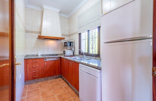 Marchena House | Casa Rural El Azahar – Country House with Private Pool near La Puebla de Cazalla