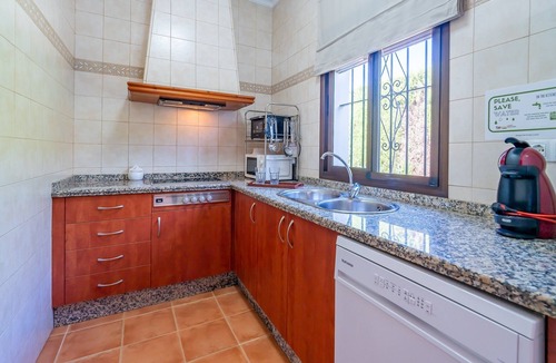 Marchena House | Casa Rural El Azahar – Country House with Private Pool near La Puebla de Cazalla