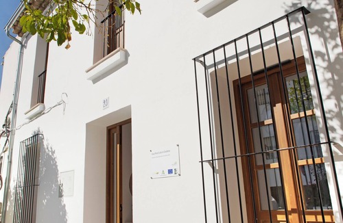 Zahara de la Sierra Cottage | Casa Rural Reformada con Chimenea en Plena Sierra de Grazalema