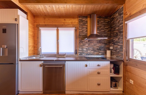 Cobisa House | Casa Rural La Dehesa de Toledo with Pool, Garden, and Sleeps 12