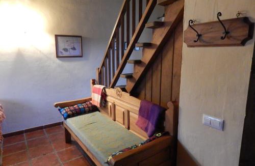 Hoyos del Espino House | Casa Rurales Cimera y Brincalobitos