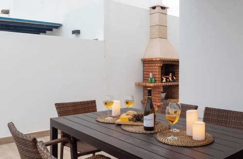 Playa Blanca Villa | Casa Serena | Relaxed Living by Villas Now