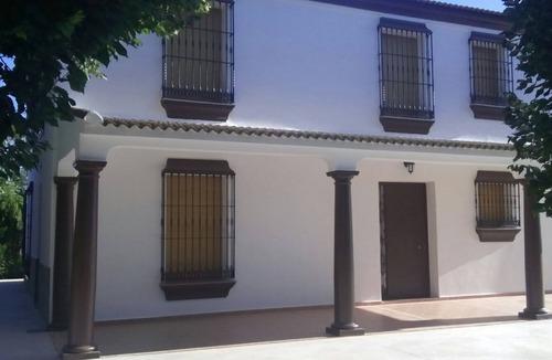 Cordoba House | Casa Tita Carmen, with gardens.