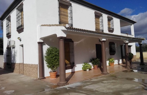Cordoba House | Casa Tita Carmen, with gardens.