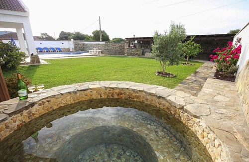 Zahora Villa | Casa Trafalgar - Four Bedroom Villa, Sleeps 12
