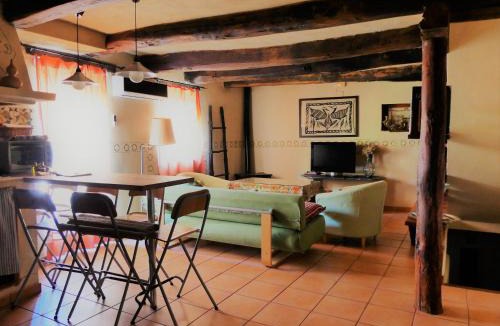 Erias House | Casa Zambrana