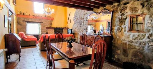 Blacha House | Casas rurales Gemerendura con patio y Son Soles con piscina