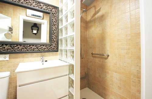 Ensanche Diputacion Apartment | CasaTuris ethnic style in Alicante center, 3 bedrooms